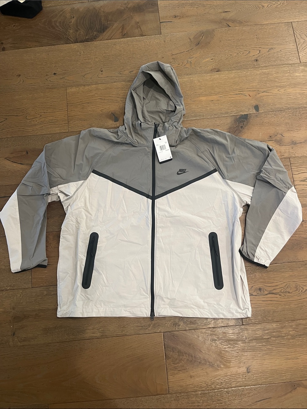 NWT Nike Hooded Windbreaker Jacket Size XXL